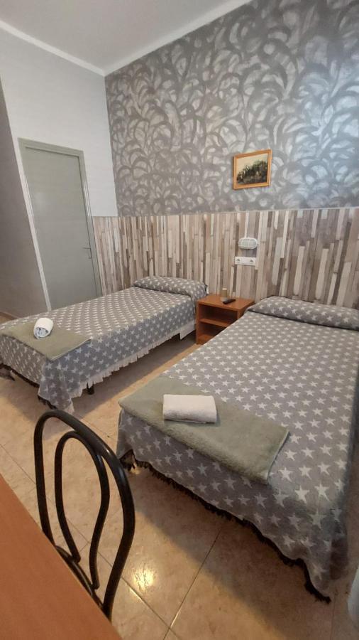 Pension Suiza Reus Extérieur photo